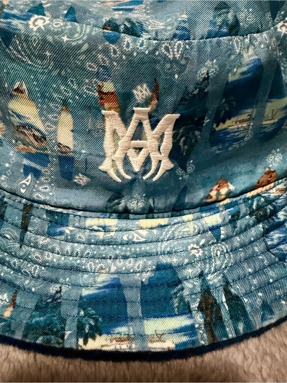 Amiri logo embroidered reversible bucket hat